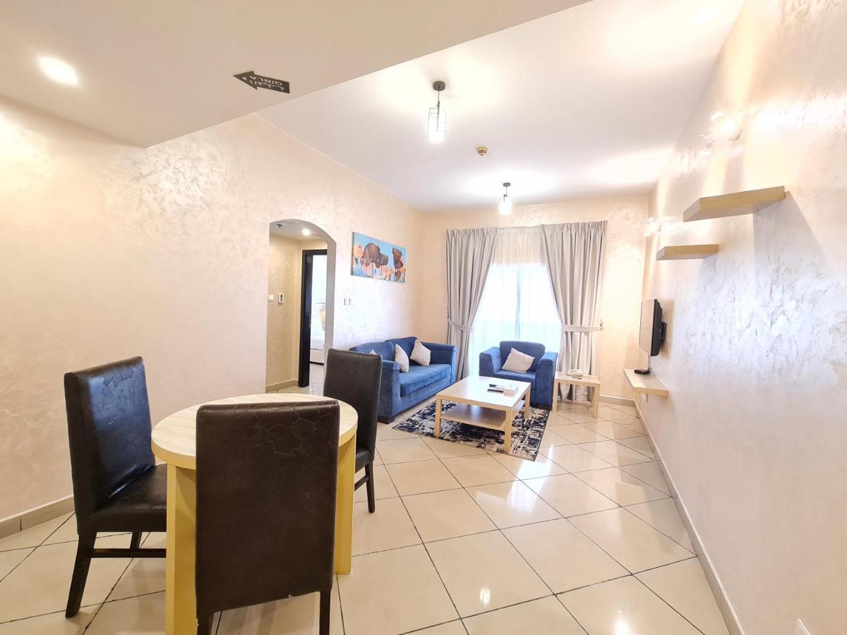 Boulevard City Suites Hotel Apartments Дубай Экстерьер фото