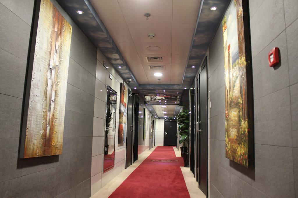 Boulevard City Suites Hotel Apartments Дубай Экстерьер фото