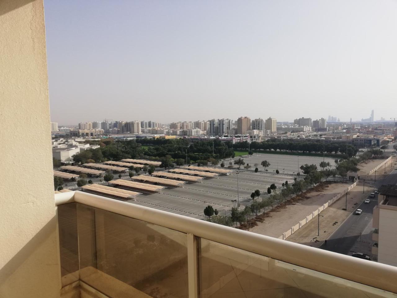 Boulevard City Suites Hotel Apartments Дубай Экстерьер фото