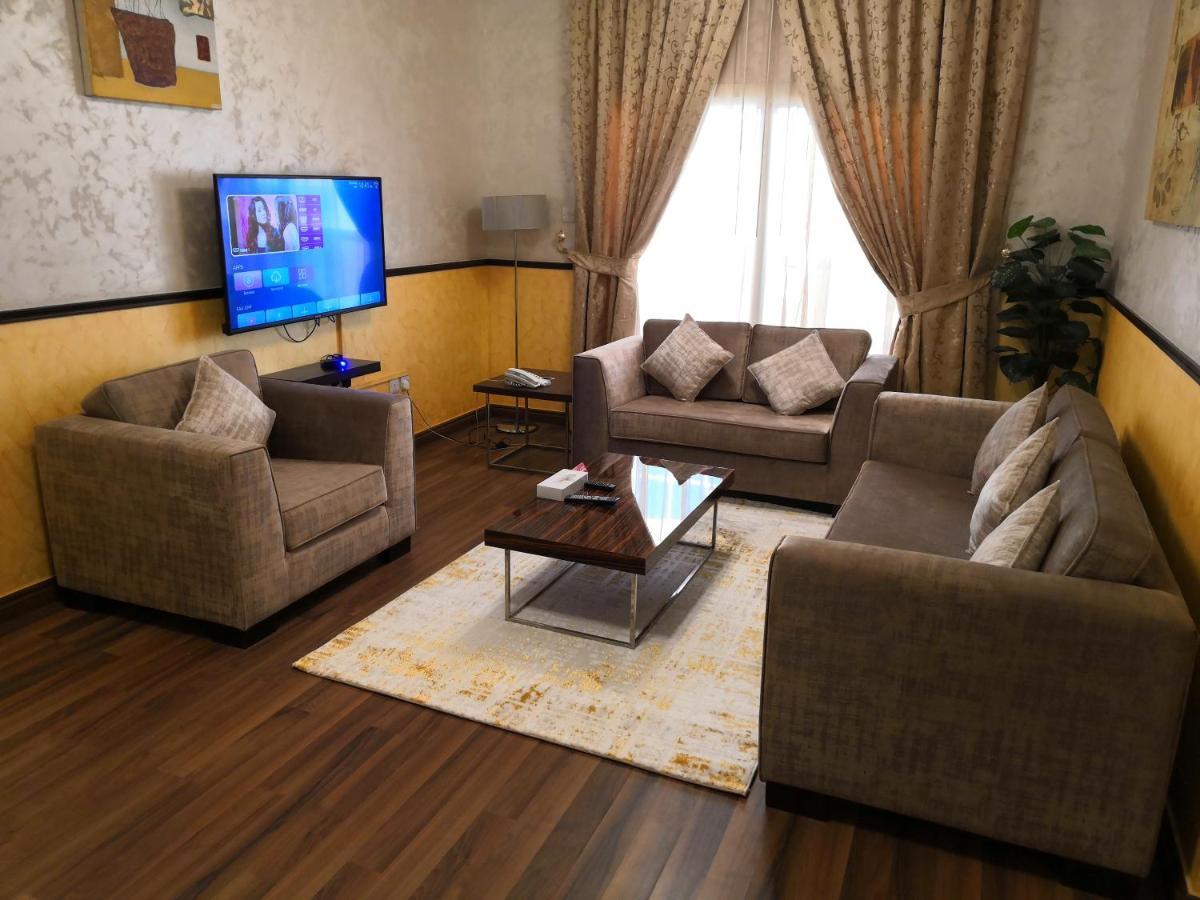 Boulevard City Suites Hotel Apartments Дубай Экстерьер фото