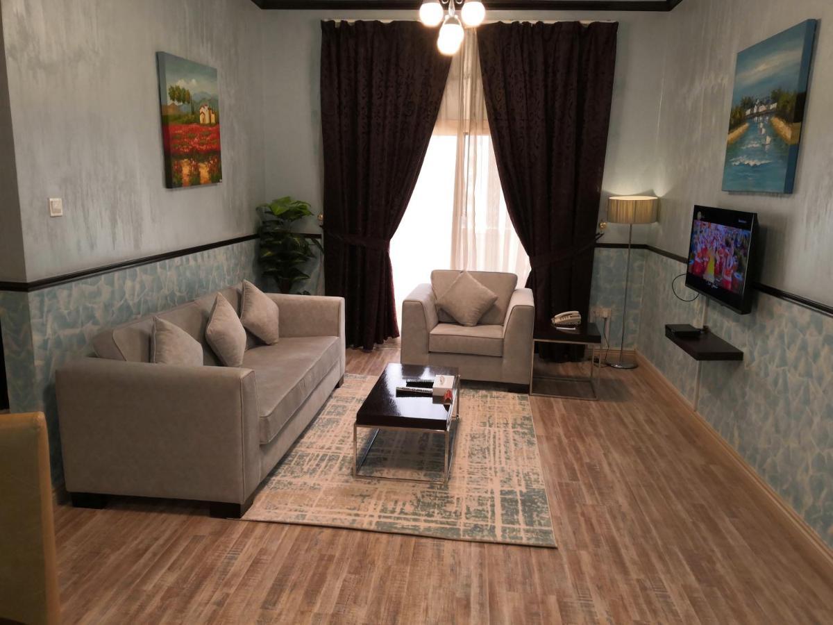 Boulevard City Suites Hotel Apartments Дубай Экстерьер фото